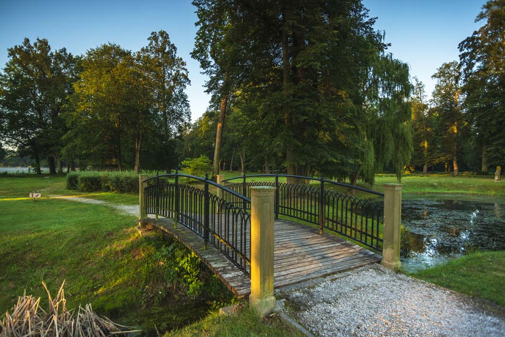 Ogrody i parki wokół pałacu Wojanów