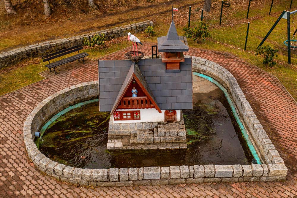 Młynek Miłości w Karpaczu został zaprojektowany tak, by połączyć legendę z dziedzictwem Karpacza