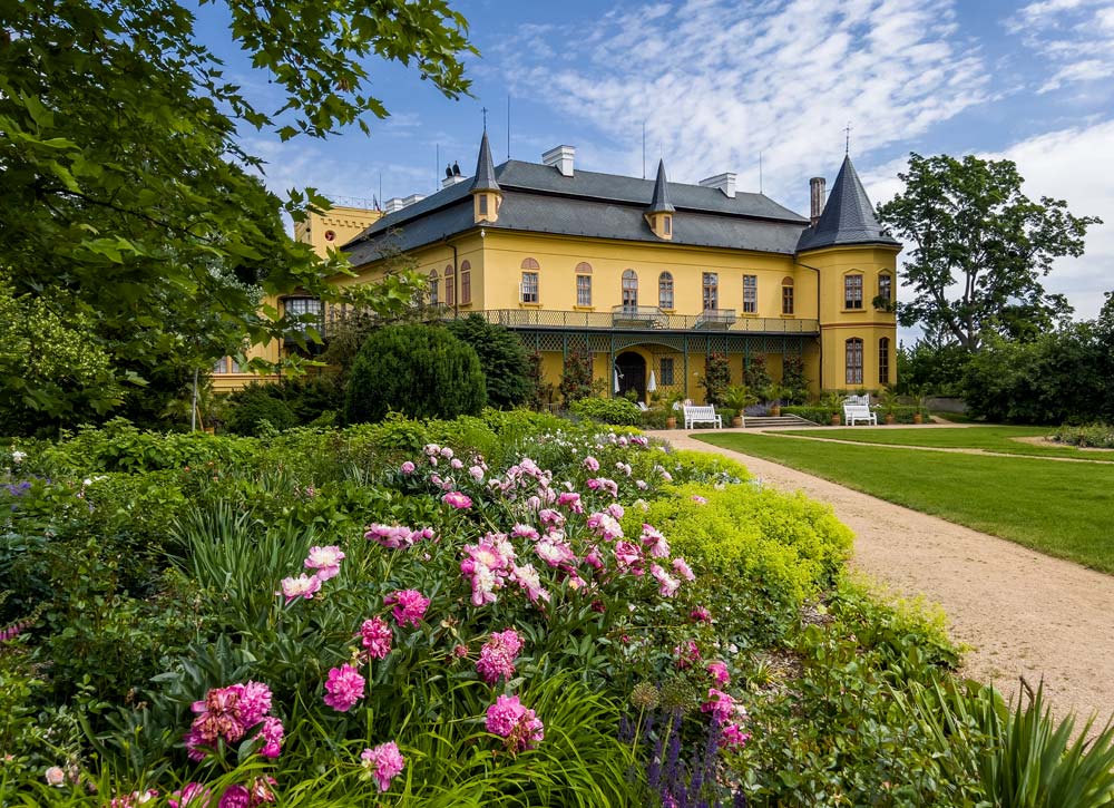 Pałac Slatiňany – pałac, gdzie konie tańczą z duchami przeszłości