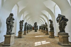 Rzeźby w zamku Kuks