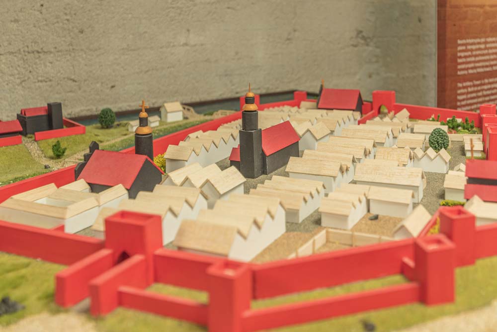 Makieta średniowiecznego Opola i Zamku Górnego – pomaga wyobrazić sobie układ fortyfikacji oraz zabudowy miasta u schyłku XIV wieku.